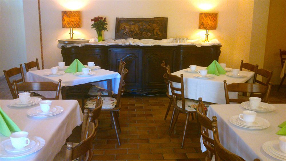 Hotel Kaiserhof Lehrte Buitenkant foto