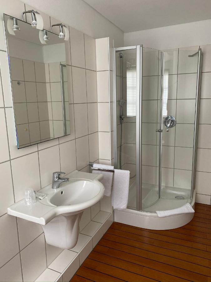 Hotel Kaiserhof Lehrte Buitenkant foto